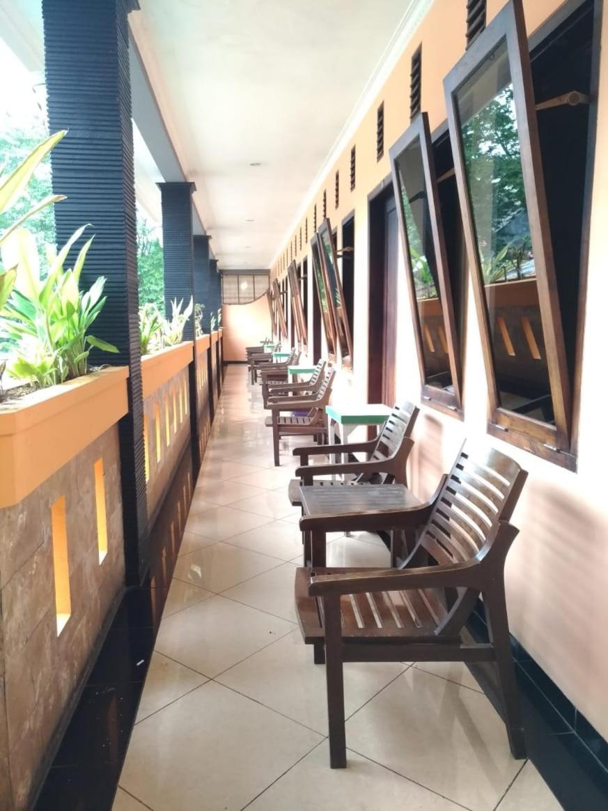 Hotel Tirto มะลัง ภายนอก รูปภาพ